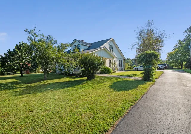 Photo 3 of Single family home for sale at 4525 Highway 231 S, Castalian Springs, TN 37031 | MLS# 3288201 | Listing updated on 2026-08-29