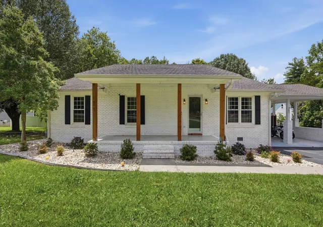 Homes for sale in Manchester, TN | 261 Hillcrest Rd, Manchester, TN 37355 | MLS# 3248995