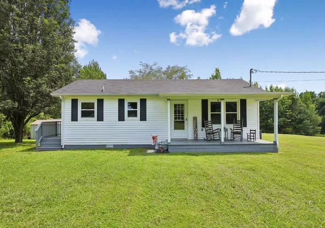 Homes for sale in Manchester, TN | 2420 Hawkersmith Rd, Manchester, TN 37355 | MLS# 3251079