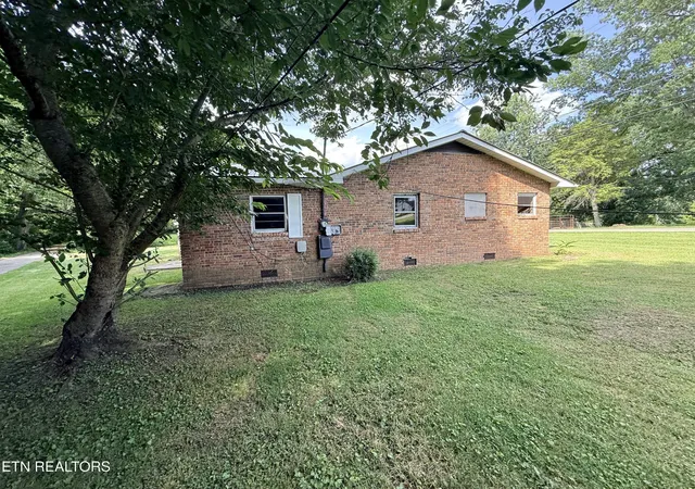 Homes for sale in Jamestown, TN | 331 Whiteoak St, Jamestown, TN 38556 | MLS# 3248719