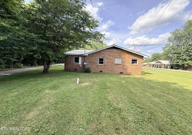 Homes for sale in Jamestown, TN | 331 Whiteoak St, Jamestown, TN 38556 | MLS# 3248719
