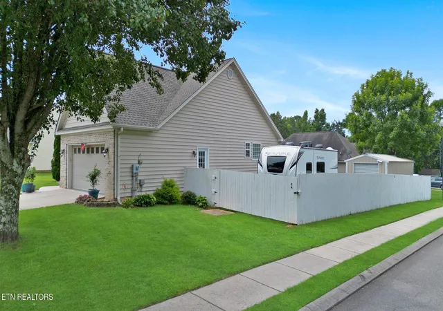 Photo 4 of Single family home for sale at 136 Thoroughbred Dr, Cleveland, TN 37312 | MLS# 3248723 | Listing updated on 2026-09-15