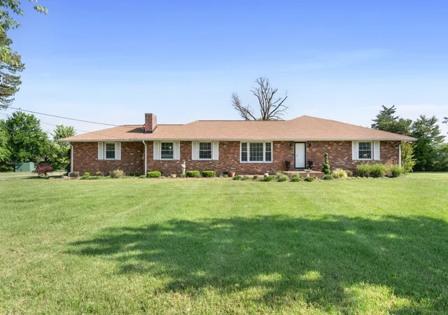 Photo 2 of Single family home for sale at 3013 Stanwyck Dr, Nashville, TN 37207 | MLS# 3250271 | Listing updated on 2026-08-20
