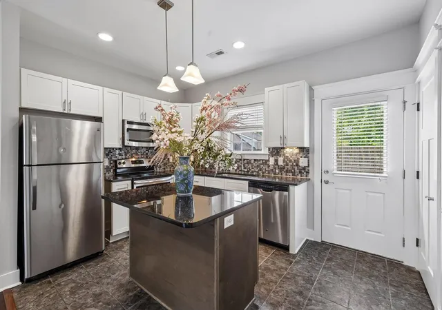 Photo 2 of Townhouse for sale at 109 Porter Ter, Nashville, TN 37206 | MLS# 3248809 | Listing updated on 2026-08-05