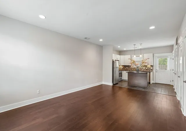 Photo 3 of Townhouse for sale at 109 Porter Ter, Nashville, TN 37206 | MLS# 3248809 | Listing updated on 2026-08-05