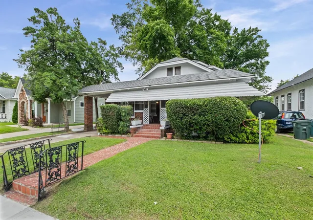 Homes for sale in Memphis, TN | 985 Forrest Ave, Memphis, TN 38105 | MLS# 3248805