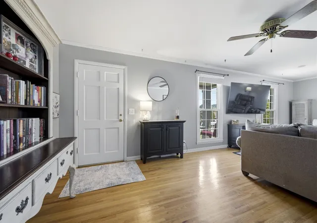 Photo 4 of Sale Pending at 709 Harpeth Pkwy W, Nashville, TN 37221 | MLS# 3262043 | Listing updated on 2026-09-03
