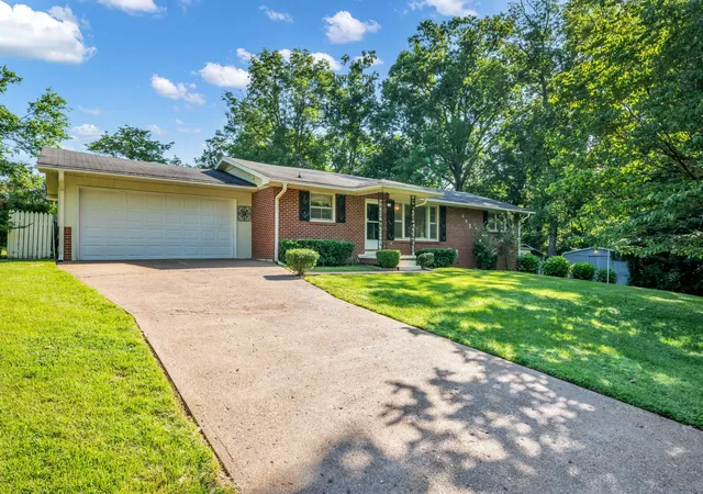 Homes for sale in Centerville, TN | 115 Atkinson Hts, Centerville, TN 37033 | MLS# 3254672