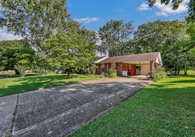 2nd image of 103 Love Ct, Clarksville, TN 37040 | MLS# 3264313