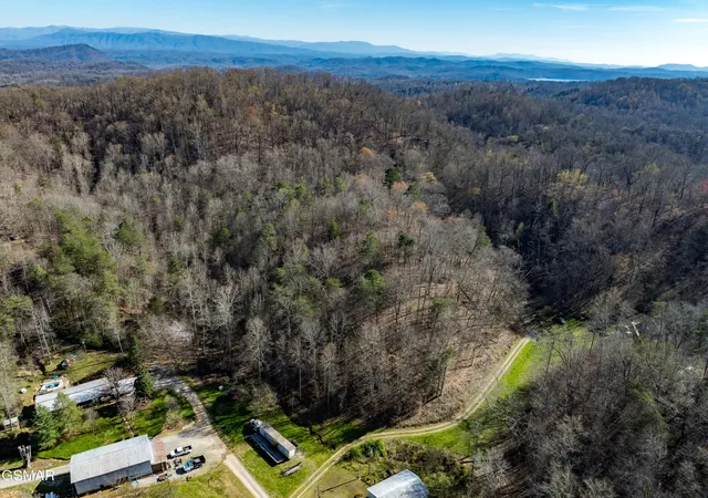 3rd image of 2723 Redbud Valley Dr, Maryville, TN 37801 | MLS# 3268909