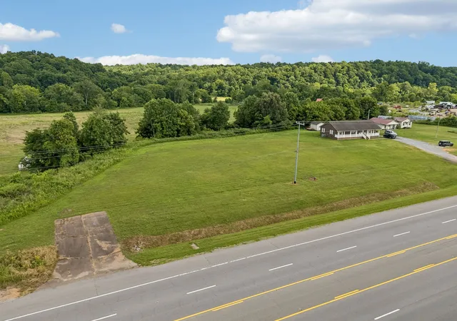 Homes for sale in Dover, TN | 1 Hwy 79, Dover, TN 37058 | MLS# 3251337