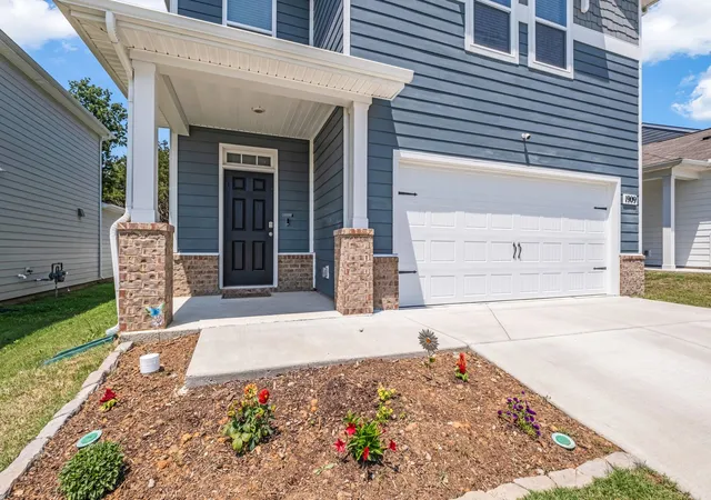 Photo 3 of Sale Pending at 1909 Haylee Mills Rd, Lebanon, TN 37087 | MLS# 3250283 | Listing updated on 2026-08-20