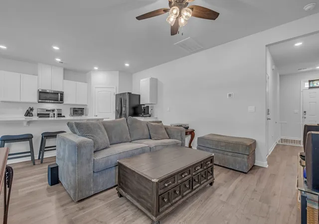 Photo 4 of Sale Pending at 1909 Haylee Mills Rd, Lebanon, TN 37087 | MLS# 3250283 | Listing updated on 2026-08-20
