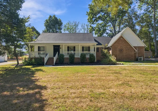 Single family home for sale at 119 Autumn Ln, Tullahoma, TN 37388 | MLS# 3251784