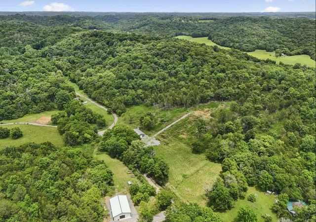 3rd image of 97 Redd Branch Rd, Fayetteville, TN 37334 | MLS# 3249109