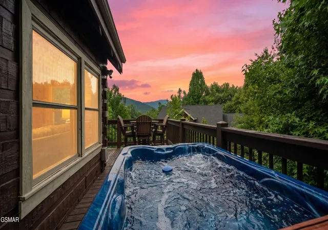 2nd image of 419 Matterhorn Dr, Gatlinburg, TN 37738 | MLS# 3280829