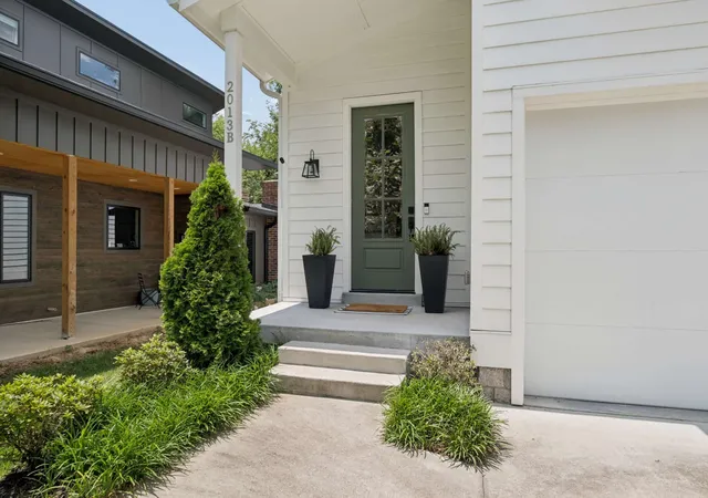 2nd image of 2013b Hutton Dr, Nashville, TN 37210 | MLS# 3514957