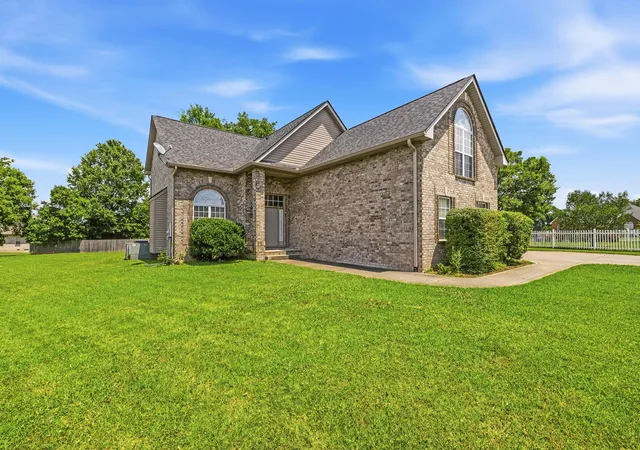 1st image of 155 Brightstar Ct, Gallatin, TN 37066 | MLS# 3264103