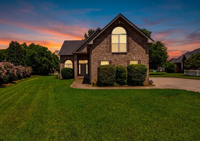 Homes for sale in Gallatin, TN | 155 Brightstar Ct, Gallatin, TN 37066 | MLS# 3264103