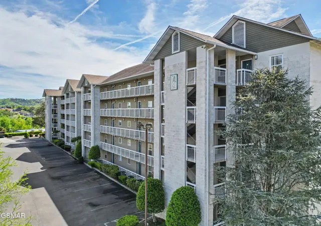 1st image of 205 Ogle Dr #UNIT 424, Pigeon Forge, TN 37863 | MLS# 3302090