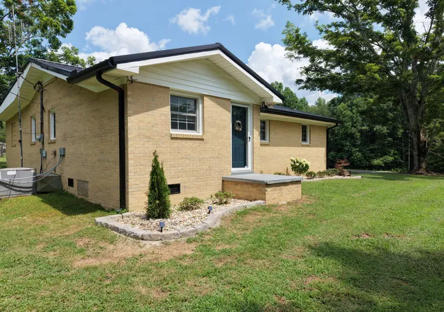 Homes for sale in Lawrenceburg, TN | 88 Kidd Rd, Lawrenceburg, TN 38464 | MLS# 3251583