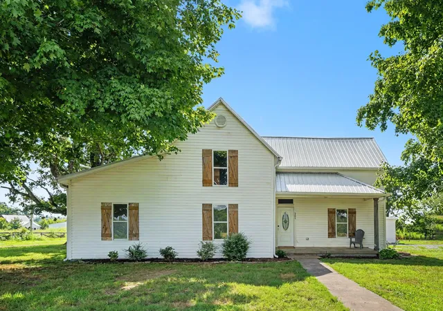 1st image of 301 Bob Perry Rd, Bethpage, TN 37022 | MLS# 3251084