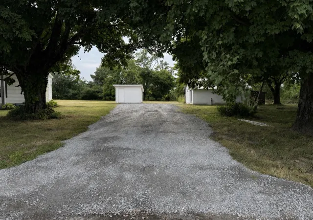 4th image of 301 Bob Perry Rd, Bethpage, TN 37022 | MLS# 3251084
