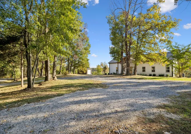 Homes for sale in Lyles, TN | 6060 Washer Rd, Lyles, TN 37098 | MLS# 3250546