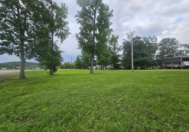 Homes for sale in Clifton, TN | 432 Duck Blind Rd, Clifton, TN 38425 | MLS# 3250672