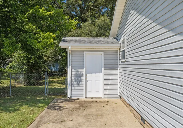 Photo 3 of Single family home for sale at 1030 Bush Ave, Oak Grove, KY 42262 | MLS# 3520446 | Listing updated on 2026-09-22