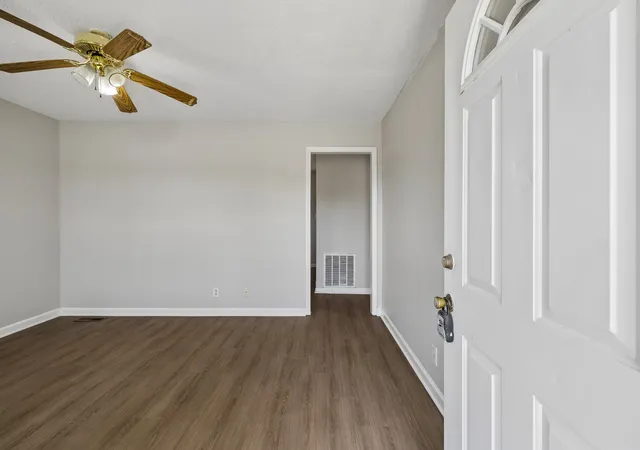 Photo 3 of Single family home for sale at 1030 Bush Ave, Oak Grove, KY 42262 | MLS# 3520446 | Listing updated on 2026-09-22