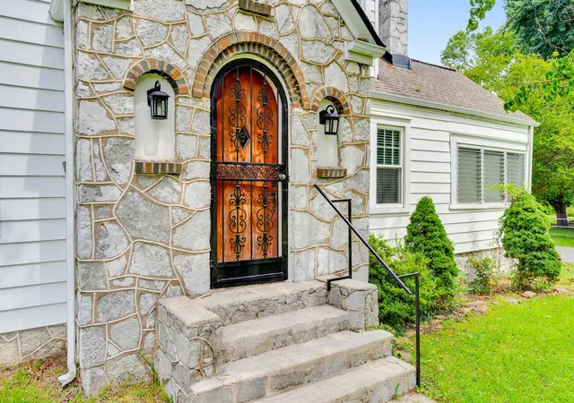 Photo 2 of Single family home for sale at 125 Melrose Dr, Chattanooga, TN 37421 | MLS# 3599488 | Listing updated on 2026-09-25