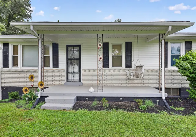 3rd image of 205 Williams Rd, Westmoreland, TN 37186 | MLS# 3250629