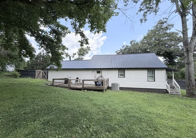 Photo 4 of Single family home for sale at 215 St Clair St, Tracy City, TN 37387 | MLS# 3251265 | Listing updated on 2026-08-21