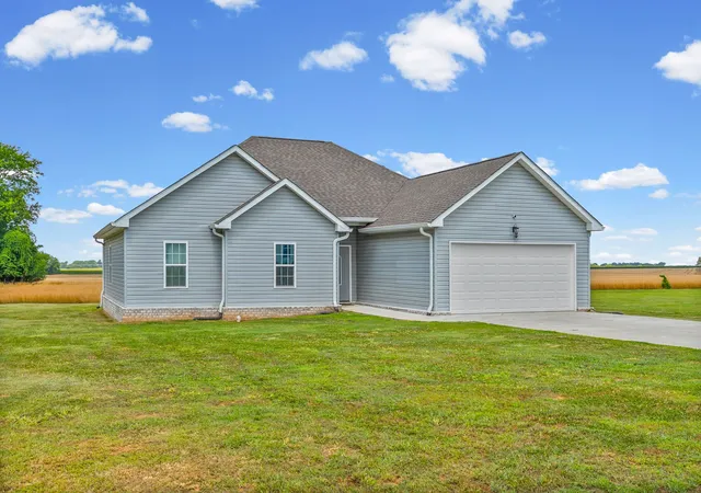 Homes for sale in Adairville, KY | 103 Red Bird Ave, Adairville, KY 42202 | MLS# 3259993