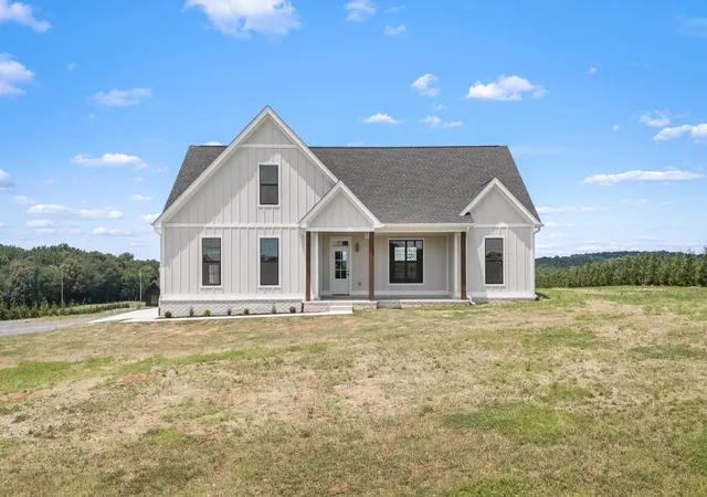 Homes for sale in Morrison, TN | 6918 Shelbyville Rd, Morrison, TN 37357 | MLS# 3251320