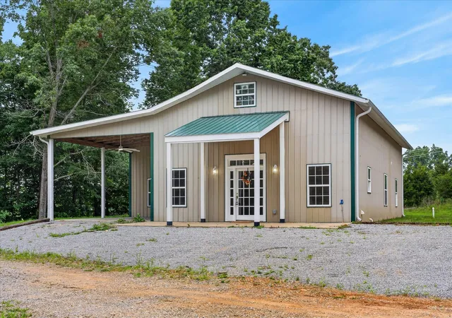 Homes for sale in Vanleer, TN | 776 Norris Hollow Rd, Vanleer, TN 37181 | MLS# 3260805