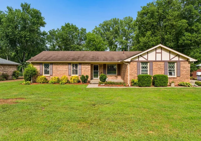 Photo 1 of Single family home for sale at 7342 Rolling River Pkwy, Nashville, TN 37221 | MLS# 3268781 | Listing updated on 2026-09-06