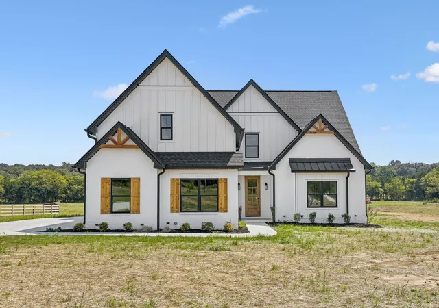 Photo 3 of Single family home for sale at 4088 Chicken Rd, Lebanon, TN 37090 | MLS# 3250662 | Listing updated on 2026-09-04