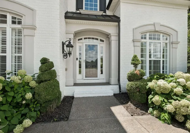 Photo 3 of Single family home for sale at 9713 Mountain Ash Ct, Brentwood, TN 37027 | MLS# 3250903 | Listing updated on 2026-07-31