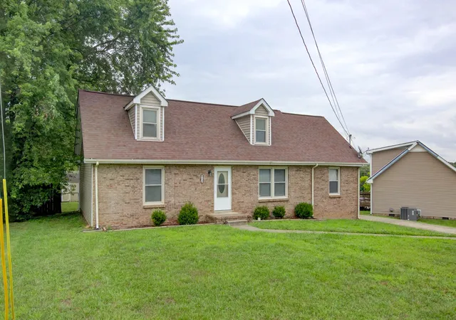 Homes for sale in Clarksville, TN | 419 Spencer Ln, Clarksville, TN 37042 | MLS# 3251516
