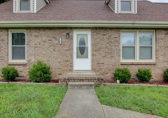 Homes for sale in Clarksville, TN | 419 Spencer Ln, Clarksville, TN 37042 | MLS# 3251516