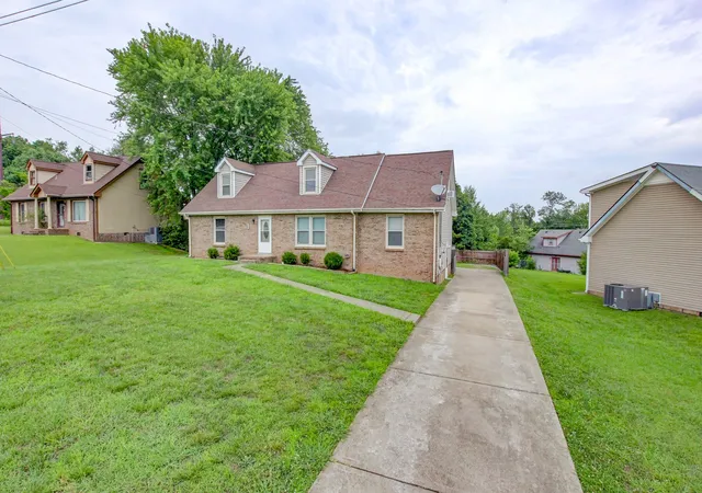 Homes for sale in Clarksville, TN | 419 Spencer Ln, Clarksville, TN 37042 | MLS# 3251516