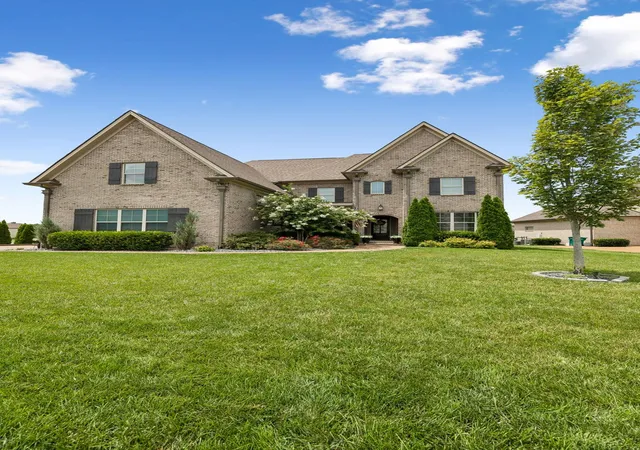 Photo 3 of Sale Pending at 6028 Trout Ln, Spring Hill, TN 37174 | MLS# 3251070 | Listing updated on 2026-10-09
