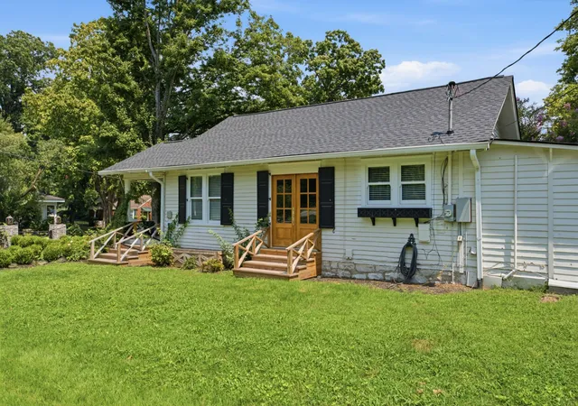 Photo 4 of Single family home for sale at 121 Battle Ave, Franklin, TN 37064 | MLS# 3251906 | Listing updated on 2026-09-02
