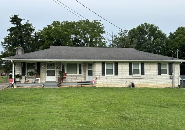 Homes for sale in Gallatin, TN | 208 Bate Ave, Gallatin, TN 37066 | MLS# 3250986