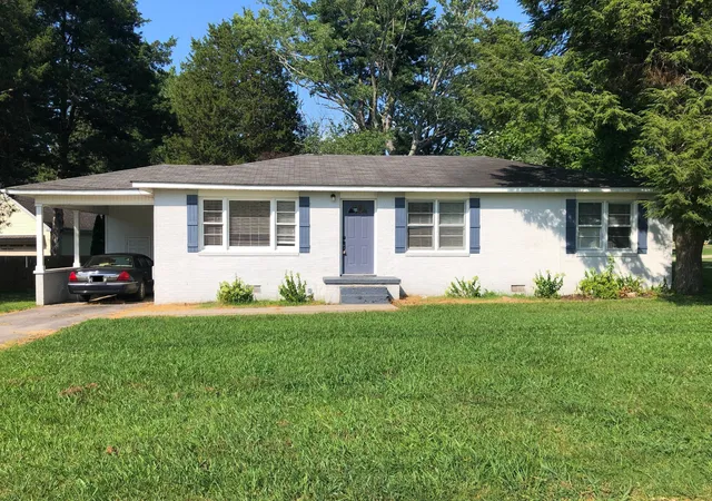 Homes for sale in Winchester, TN | 1102 N High St, Winchester, TN 37398 | MLS# 3256431
