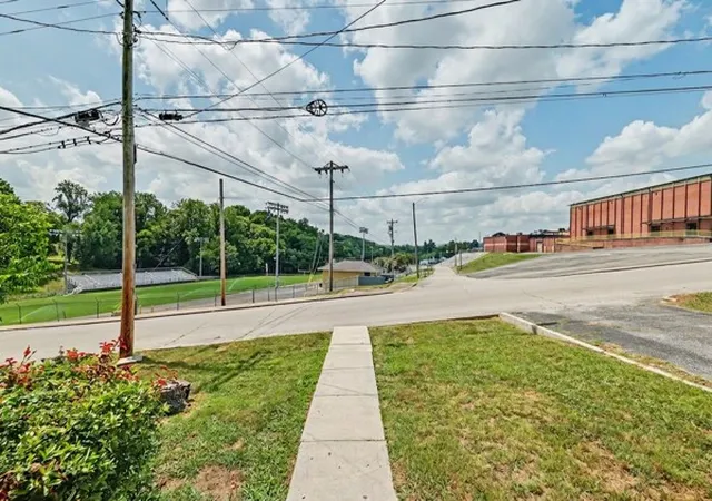Homes for sale in Carthage, TN | 401 College Ave E, Carthage, TN 37030 | MLS# 3250941