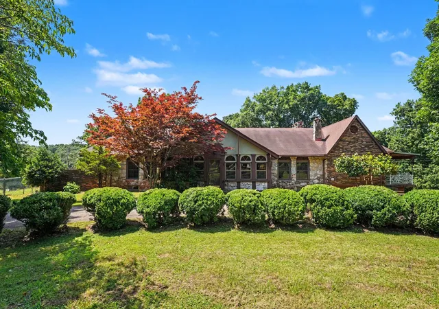 Homes for sale in Summertown, TN | 168 Blue Bird Rd, Summertown, TN 38483 | MLS# 3260149