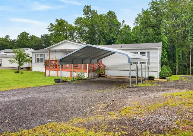 Homes for sale in Dover, TN | 446 The Trace, Dover, TN 37058 | MLS# 3255406